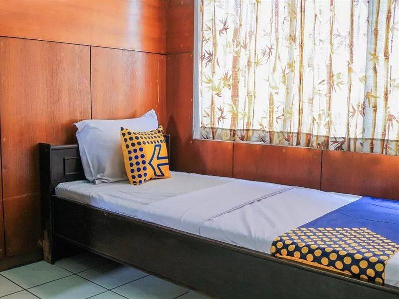 Ciamis Oyo Life 1708 Hotel Budi Famili 1 Syariah מראה חיצוני תמונה